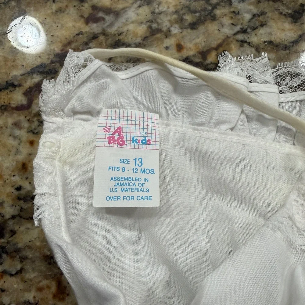 Vintage ABG for Kids White Lace Eyelet Baby Bonnet 9-12 Months Baptism